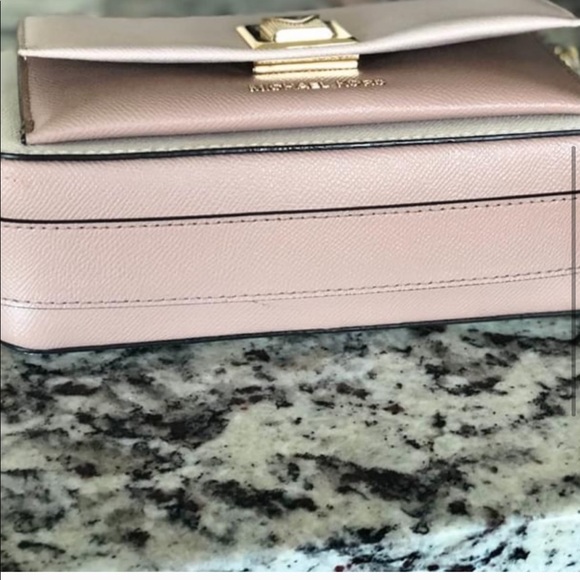 Michael Kors Crossbody Camera Bag - Picture 4 of 9